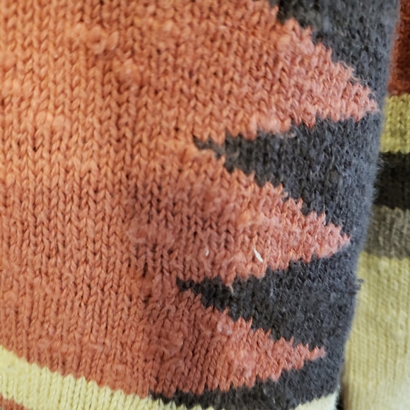 3 for $15 Vintage CB Southwestern Print Cropped Sweater Size M - Picture 6 of 10